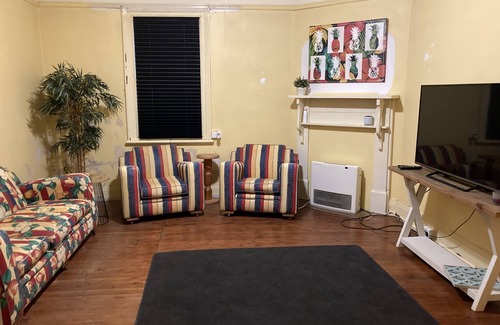 Wagga Wagga House | Stay at Simmons' house