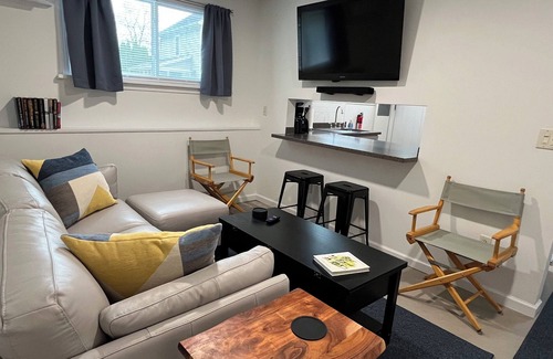 Waterloo Cottage | Stay at this charming one bedroom cottage and enjoy exploring the Finger Lakes.