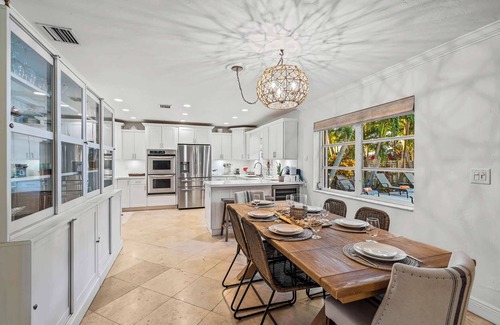 Bel Air Villa | Stay at Bel Air by the Beach for Convenience
