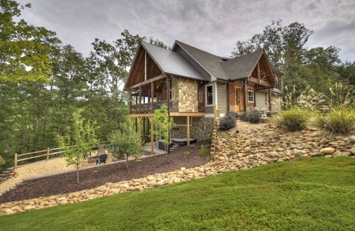 Blue Ridge Cabin | Stay Awhile | Free Night Offer!