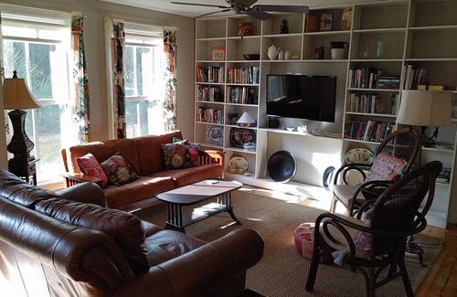 Historic Downtown Apalachicola House | Stay Awhile: Up the Hill From Scipio Marina