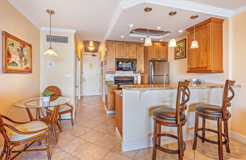 Historic Lahaina Front Street Condo | Stay Beachfront, Explore Maui’s Outdoors 629 LS