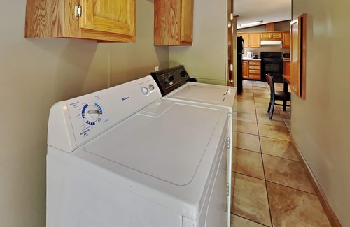 Put-in-Bay House | Stay by the Pool in this 3 BR 2 BA Island Club Home - Sleeps up to 10 - IC67