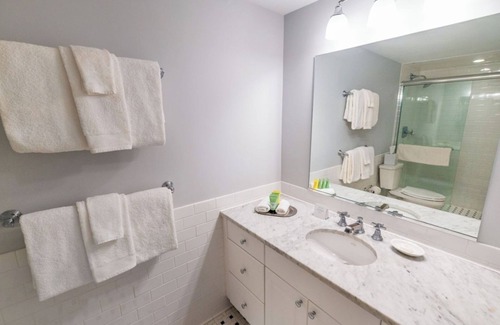 Cape May Hotel | Stay by the Sea | Spacious 2BR w/Private Balcony & Kitchen, Onsite Sauna & Pool