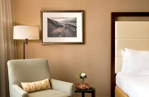 Carlsbad Hotel | Stay Close to South State Beach: Outdoor Pool, Oceanview, Pets are Allowed!
