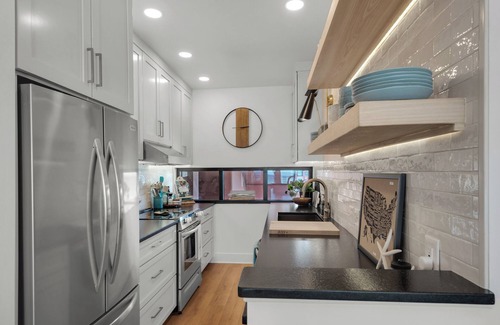 Pensacola Beach Condo | Stay @DEEbeach 🌴 Palm Beach Club #230 | Pool + Peloton + Walk to the Beach