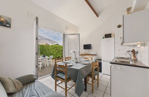 Saint-Vincent-sur-Jard Ski Chalet | Stay for 5 with shared pool, terrace