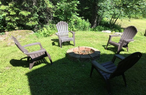 Killington House | Stay in a cozy home close to everything, w/hot tub and PET FRIENDLY.