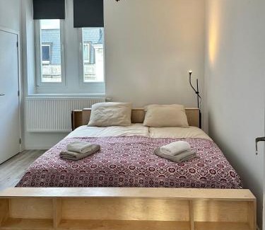 South Antwerp Apartment | Stay in Artist’s Gallery