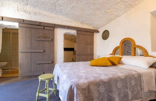 Guimar Bed & Breakfast | Stay in cave with sea view for 2 people