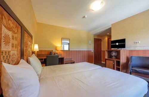 Municipality of Noordwijk Hotel | Stay in Comfort Near Noordwijk’s Best Trails and Sights! Free Breakfast!