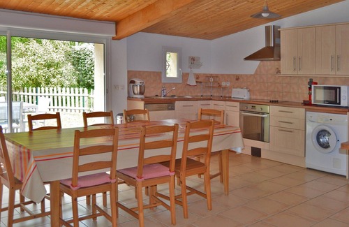 Gornac House | Stay in Gornac with Swimming Pool