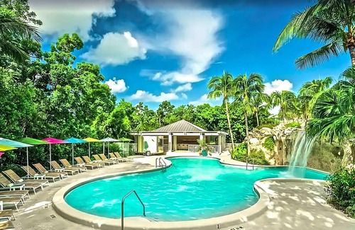 Rock Harbor Hotel | Stay in Key Largo Paradise! Outdoor Pool, Pets Allowed, Beach Access!