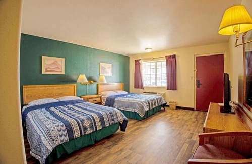 Lordsburg Hotel | Stay In Pet Friendly Room Near Shakespeare Ghost Town History