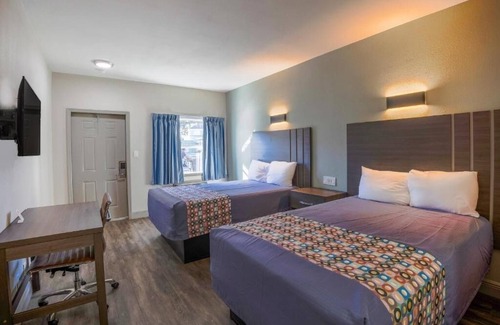 Le Barons Of Titusville Hotel | Stay In Relaxing Room By Canaveral National Seashore, Parking Included