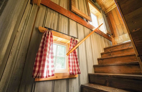 Chilliwack Proper Village West House | Stay in the Barn! Bedroom in the Hayloft!