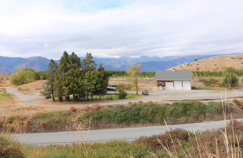 Manson House | Stay in the Middle of the Tadasana Vineyard Estate in Manson, WA.