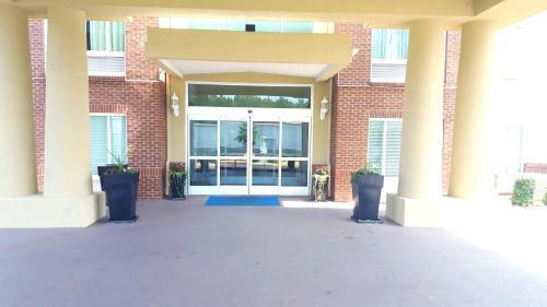 Montgomery Hotel | Stay Inn & Suites Montgomery
