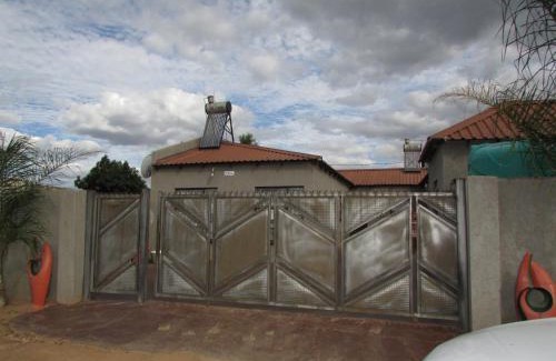 Hammanskraal Apartment | Stay near Dinokeng