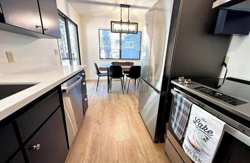 Incline Village House | Stay Near Tahoe’s Breathtaking Trails + Hot Tub
