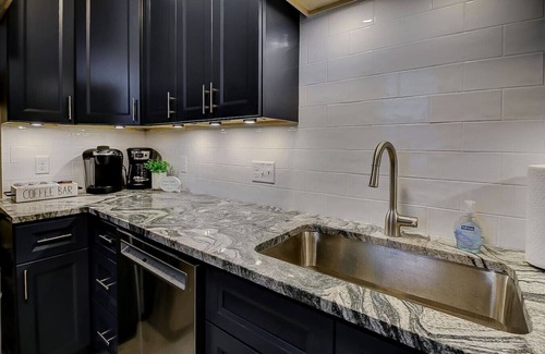 Hamilton House | Stay on Main Street! A+ Location! Walk Everywhere!