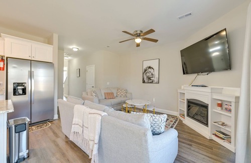 Harrisburg House | Stay & Play: Spacious Concord Townhome Near Uptown