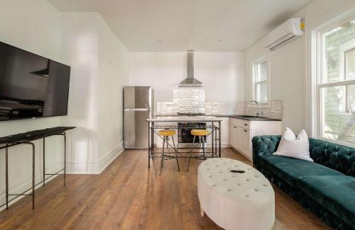 Uptown Apartment | Stay Portland - 1BR - Walk to Coffee, Brews & NW 23rd Shops