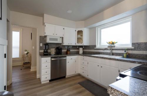 Alphabet Historic District House | Stay Portland - Luxurious Alphabet District Home - 99 Walk Score