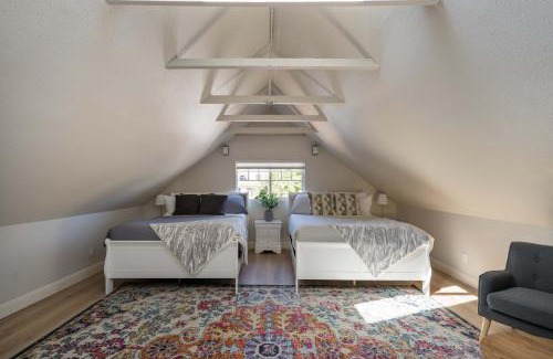 Alphabet Historic District House | Stay Portland - Luxurious Alphabet District Home - 99 Walk Score