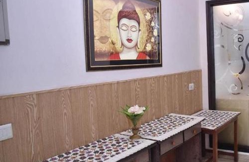 Hari Nagar Bed & Breakfast | Stay Royal Bed & Breakfast