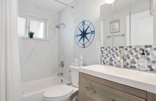 Sea Ranch House | "Stay Salty" Florida Pool/Canal Home, 4 bed, 3.5 bath, bring boat!