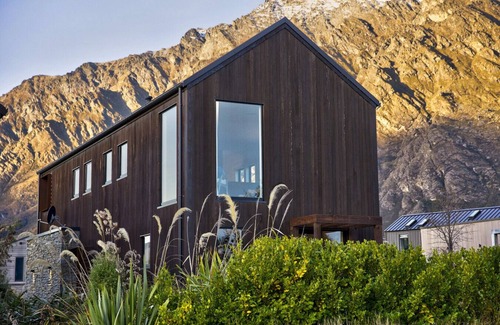 Kawarau Falls House | Stay Soudley | Modern Luxury Jacks Point Living