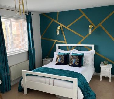Doncaster House | Stay with Fikile
