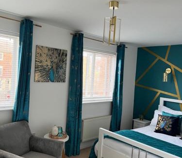 Doncaster House | Stay with Fikile