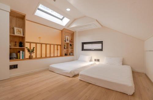 Aewol House | Stay Yeolin