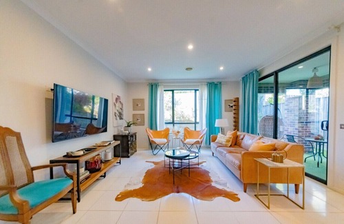 Wantirna South House | StayAU 4BR Designer Home in Knox