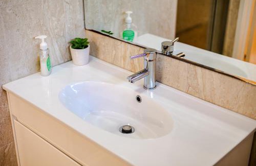 Glen Waverley House | StayAU Cozy Family Comfort Vibrant WIFI 5BRM Glen