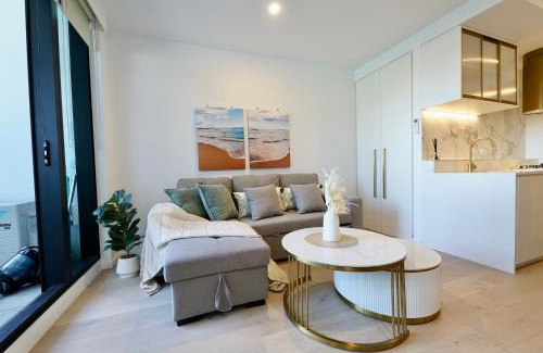 Box Hill Apartment | StayAU Hotel style Apartment BoxHill Netflix Gym