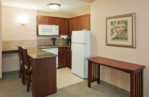 Oakville Hotel | Staybridge Suites Oakville by IHG