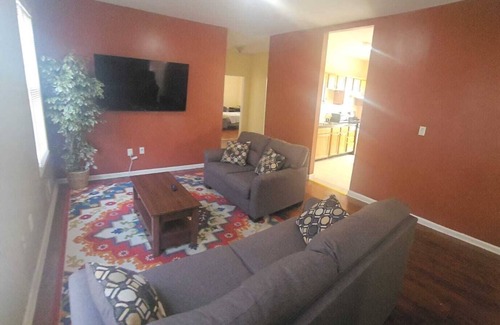 Weequahic Apartment | Staycation Haven In Newark City