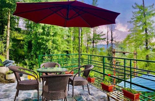 Mashobra Hotel | Staycation Premium Mud House with Balcony Mashobra - A Nature Retreat