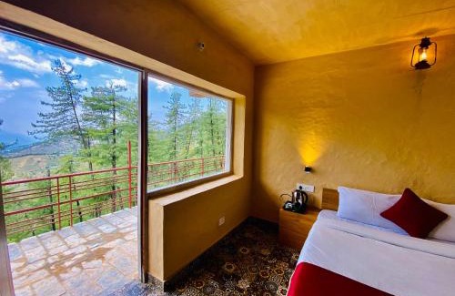 Mashobra Hotel | Staycation Premium Mud House with Balcony Mashobra - A Nature Retreat