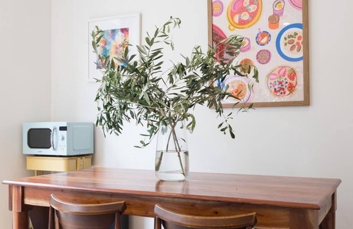 Princes Hill Apartment | StayCentral - Brunswick Boutique - Brunswick Rd, Brunswick - 2 bedrooms, 2 Beds, 1 Bathroom and free street parking