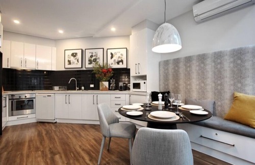 Melbourne Central Business District Apartment | StayCentral - Little Collins (CBD) - Little Collins St, Melbourne - 2 Bedrooms, 2 Beds, 1 Bathrooms, no dedicated parking spot but available nearby for a fee.