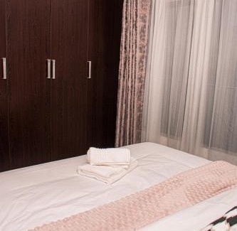 Greater Johannesburg Metropolitan Area Apartment | StayEase 3BR apartment with Pool Spa & Gym
