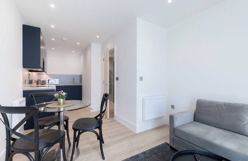 Stratford and New Town Apartment | StayInn Stratford