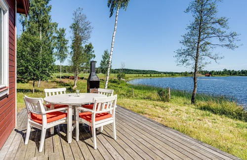 Hamneda Ski Chalet | StayNordic | Holiday home with lovely views of the lake Hängasjön | SE06015