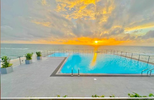 Mount Lavinia Apartment | Staysafe Marine Drive 3BR