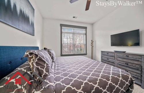 Charlotte Condo | StaysByWalker SouthPark 2BR KingBed! Gym/Pool/Spa