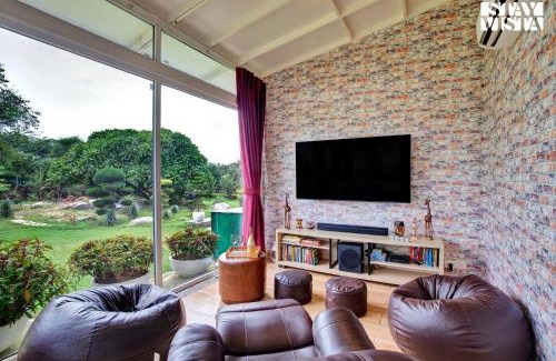 Bhiwadi Villa | StayVista at Idyllic Farmhouse - A Glasshouse